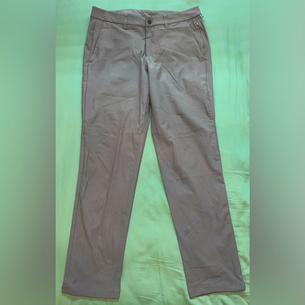 Lululemon Men’s Commission Slim-Fit Pant 30" *Warpstreme
Carbon Dust, Size 32